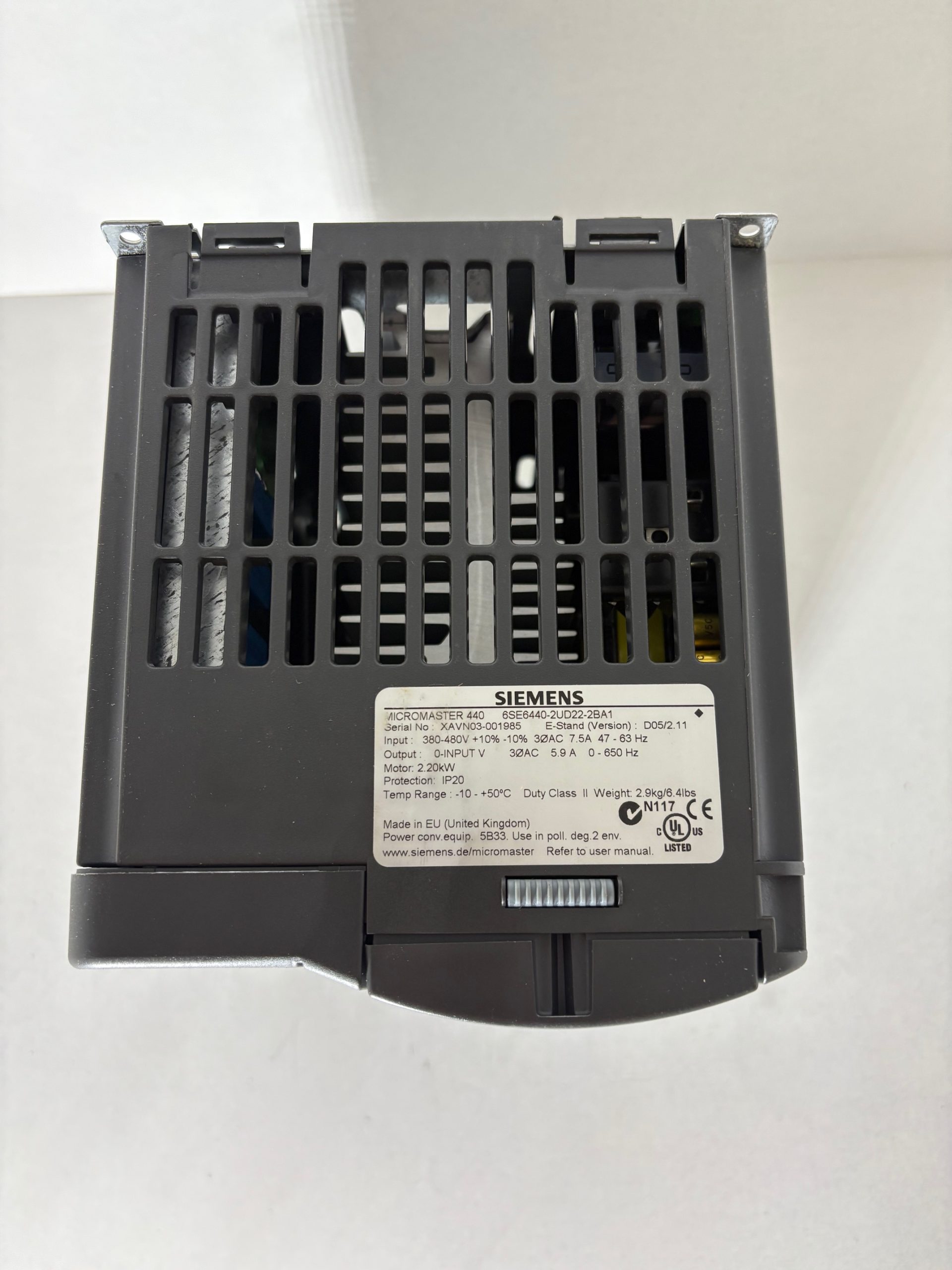 Siemens 6SE6440-2UD22-2BA1 Micromaster 440